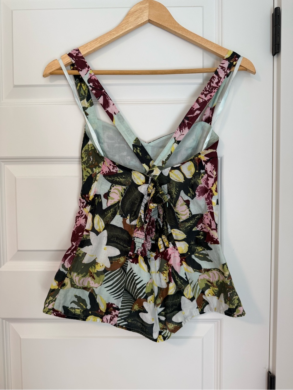 CAbi Floral Sleeveless Camisole - Picture 3 of 8